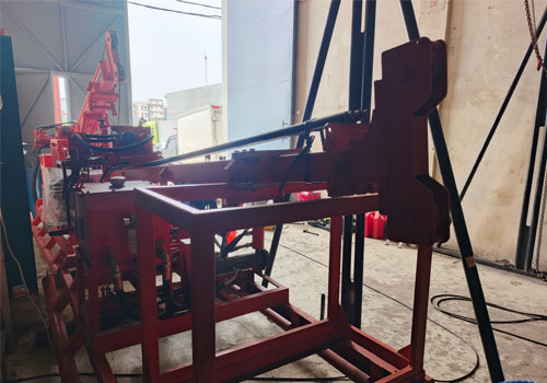 Read more about the article Eksplorasi Pertambangan dengan Mesin Bor Jacro