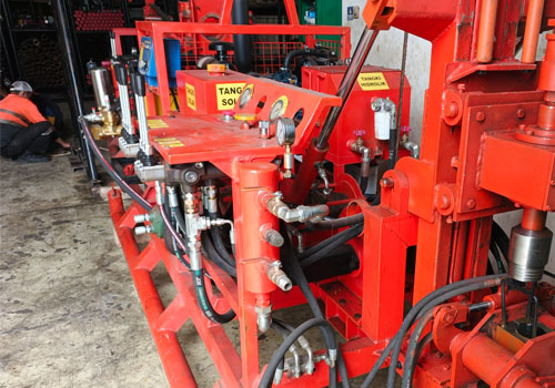 Read more about the article Mesin bor jacro Pengeboran untuk Investigasi Tambang
